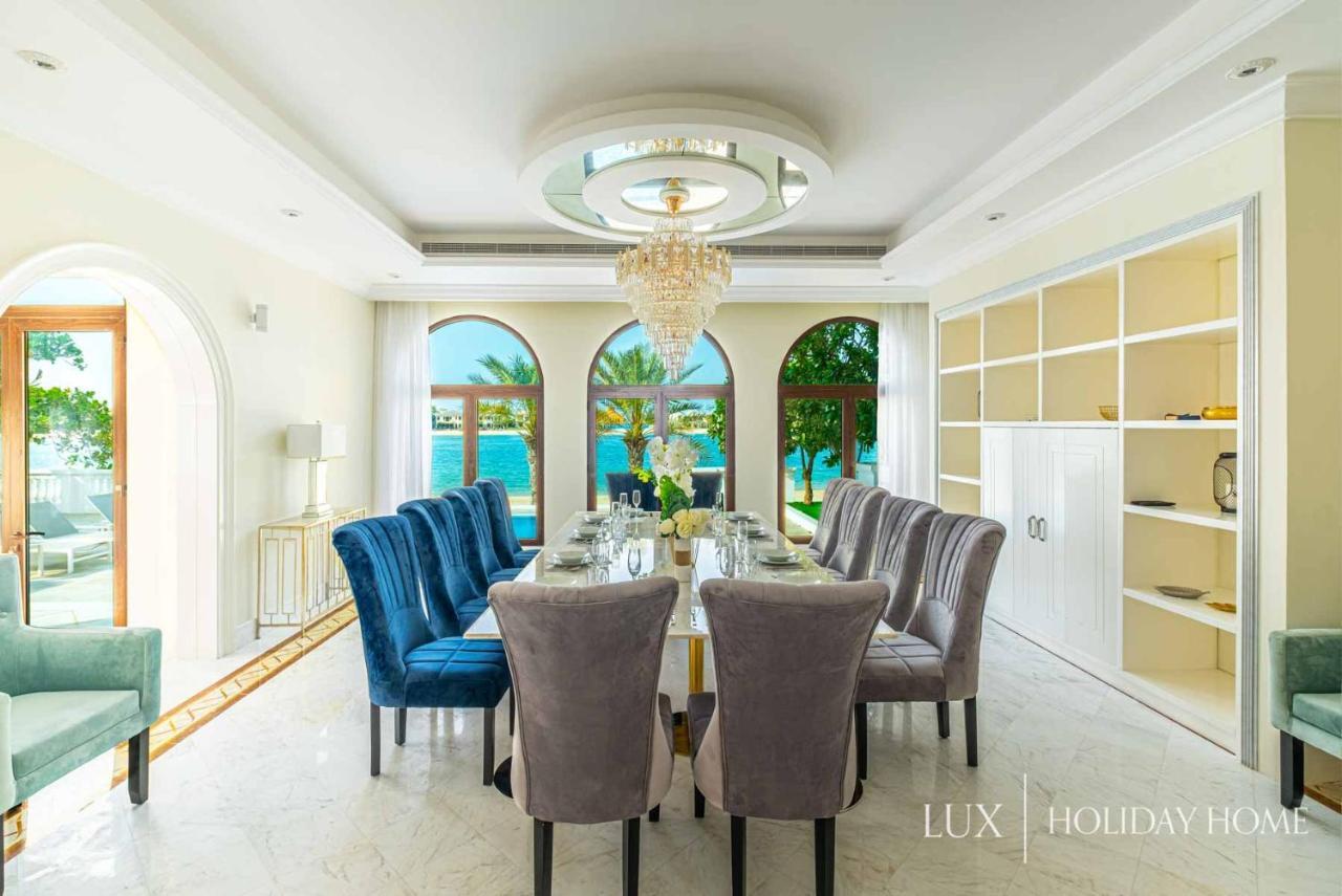 Lux - The Paradise Palace *