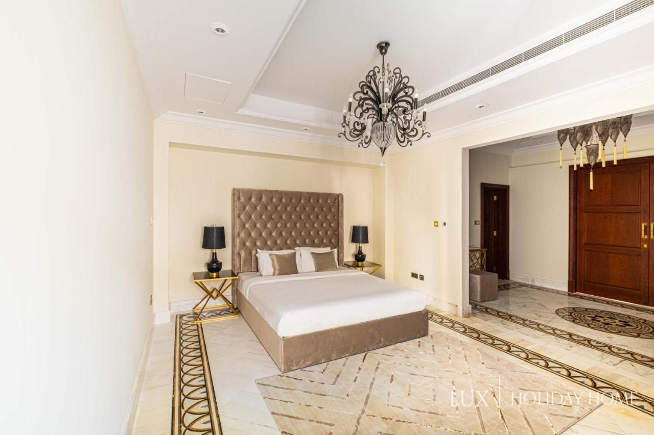Lux - The Paradise Palace Dubai