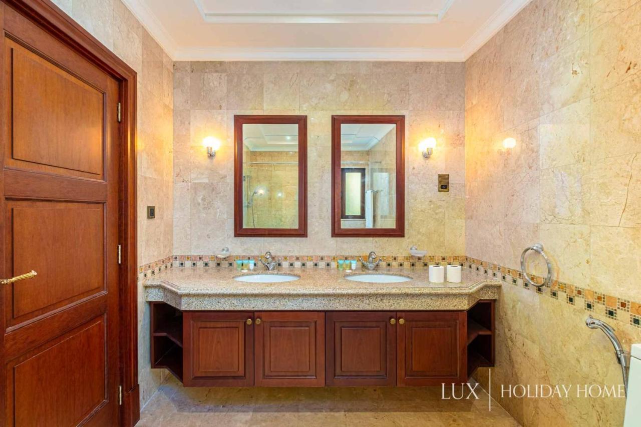 Lux - The Paradise Palace * Dubai