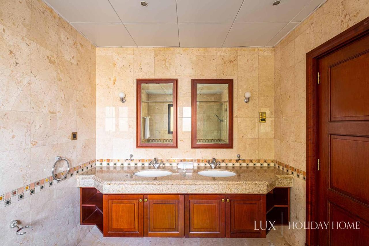 Villa Lux - The Paradise Palace