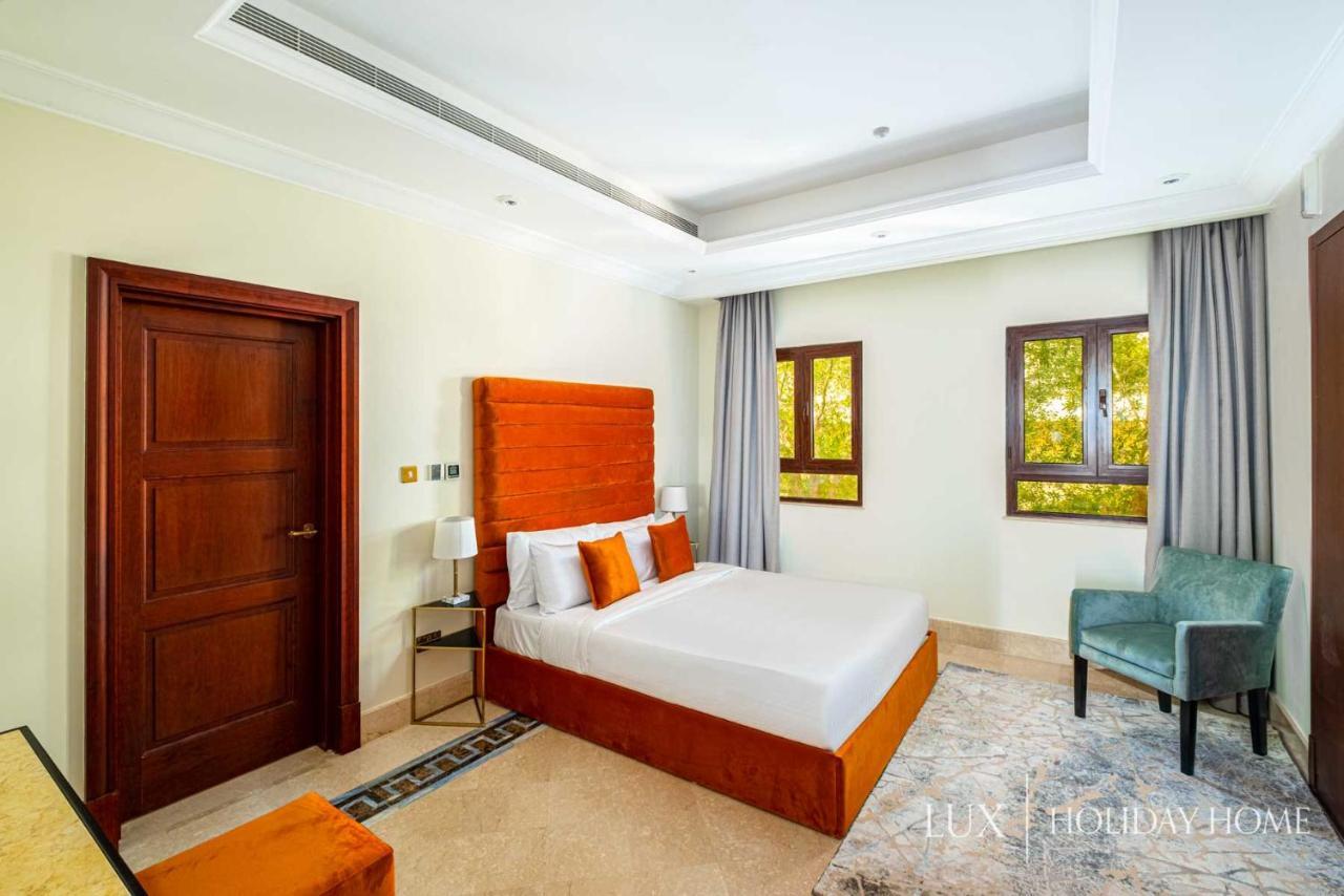 Lux - The Paradise Palace Villa