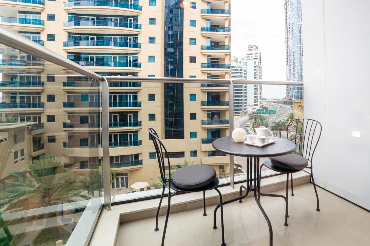Higuests - Sparkle Towers 2 Apartment