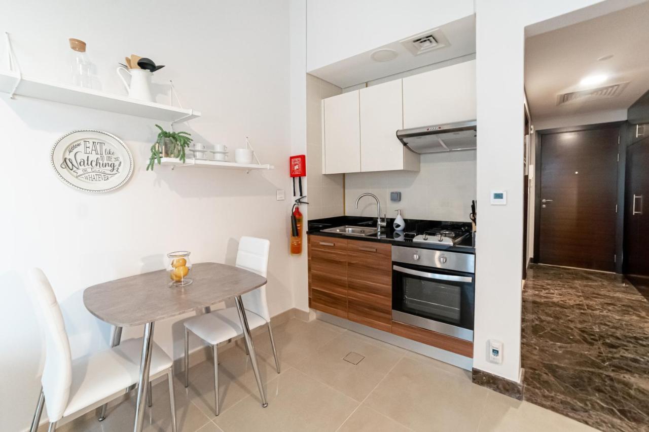 Higuests - Sparkle Towers 2 Apartment *