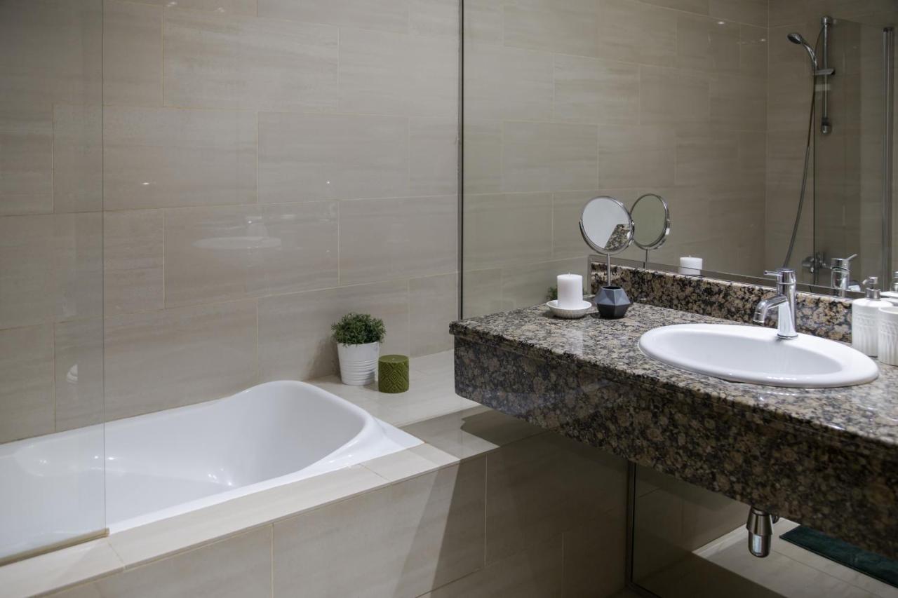 Higuests - Unique Duplex Penthouse In Jbr With Sea Views *