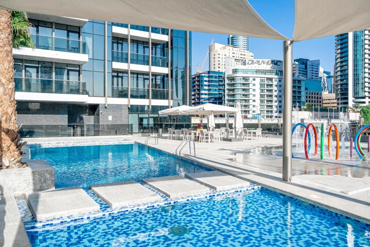 Apartment Higuests - Sparkle Towers 2 Dubai