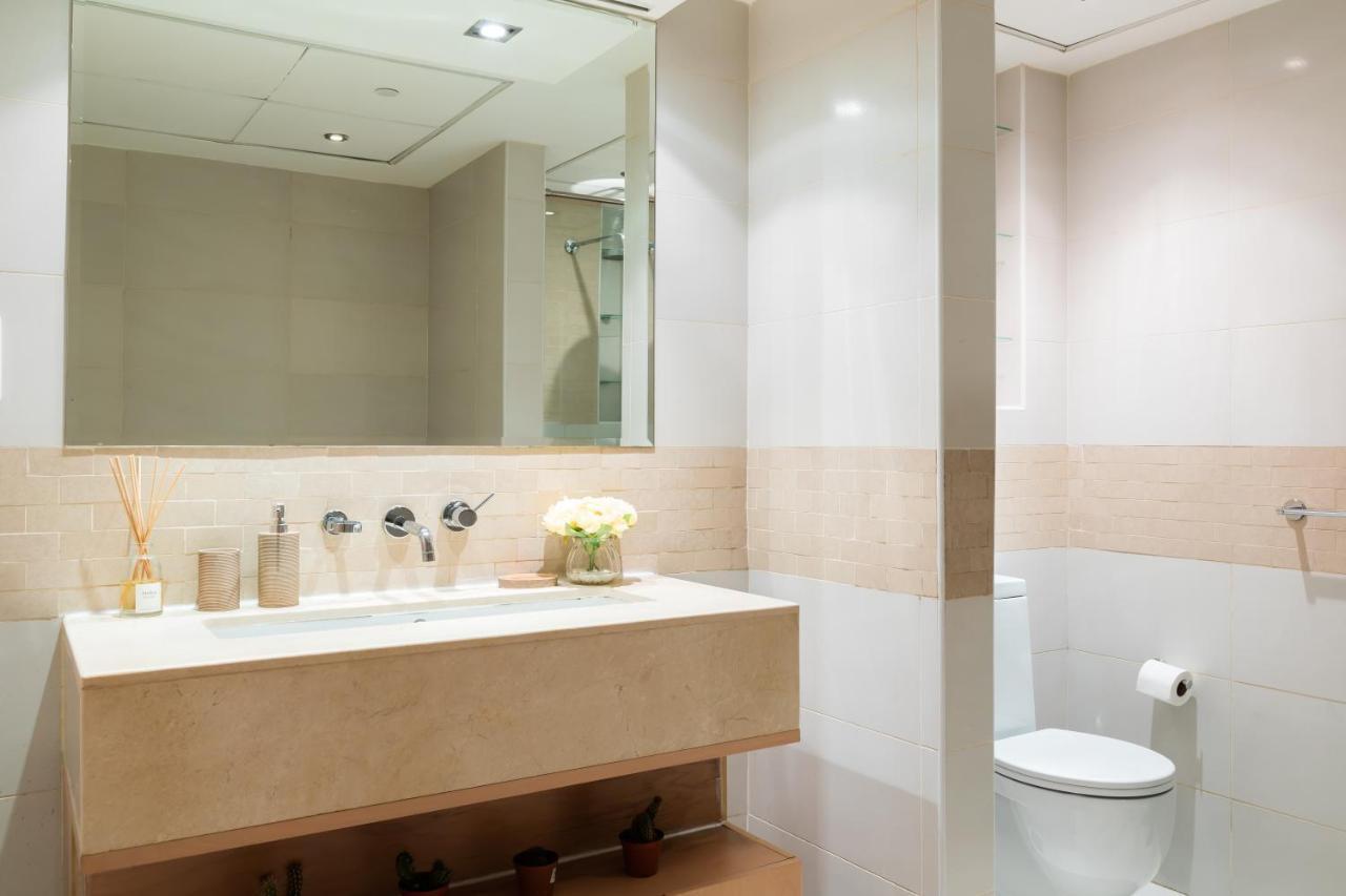 Nasma Luxury - Pastel-colored With Jaw-dropping Marina Views