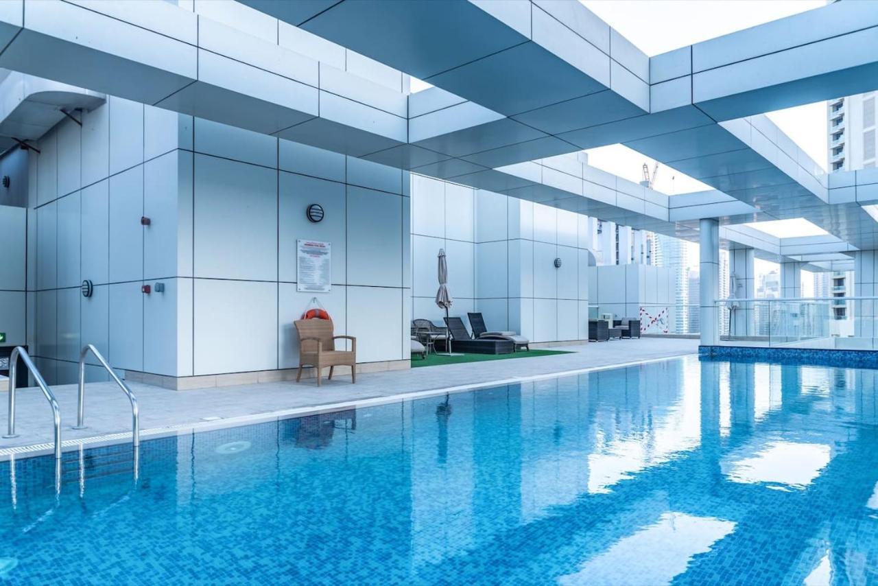 Frank Porter - Mon Reve Apartment