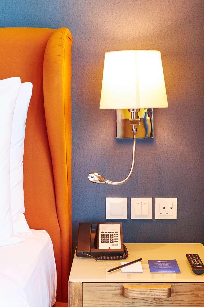 Radisson Blu Silicon Oasis 4*