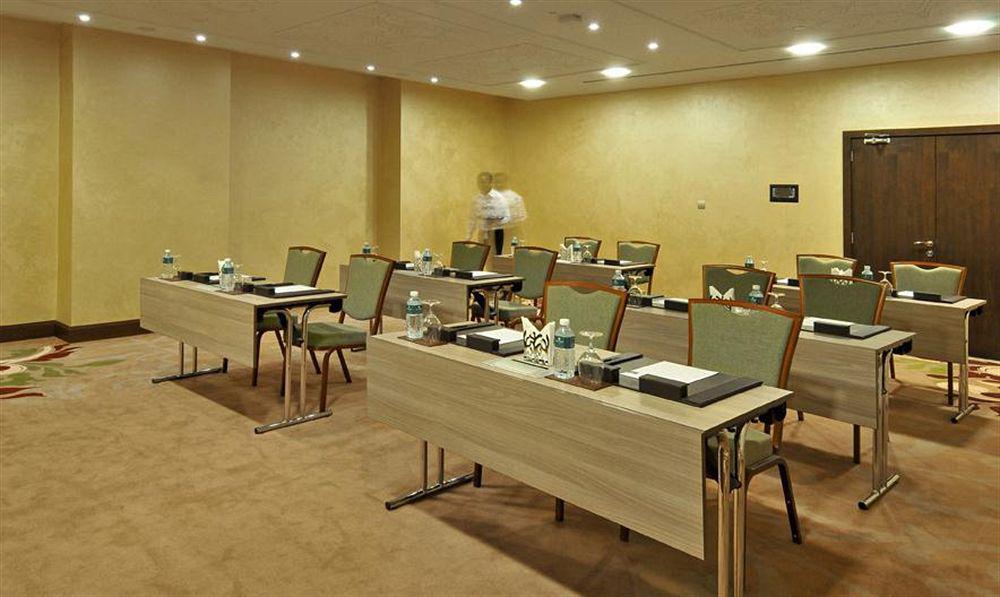 Hotel The Tower Plaza 5*