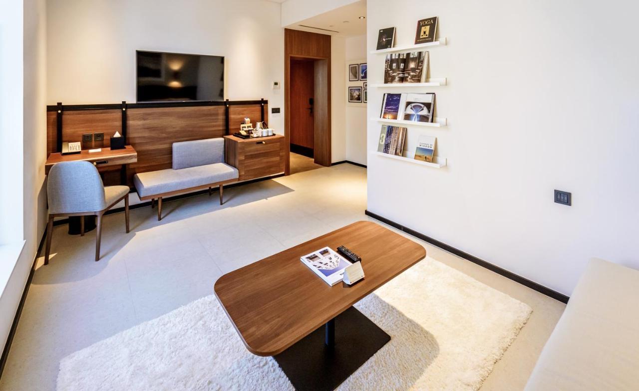 Form Al Jaddaf, Dubai, A Member Of Design 4*