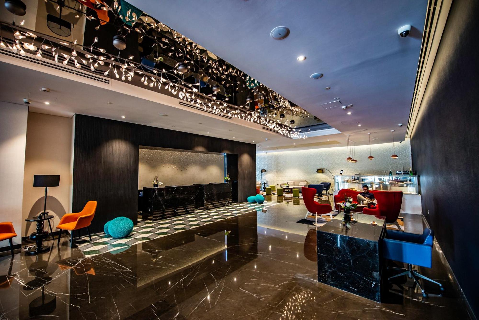 Aparthotel La Vie Gardens 4*