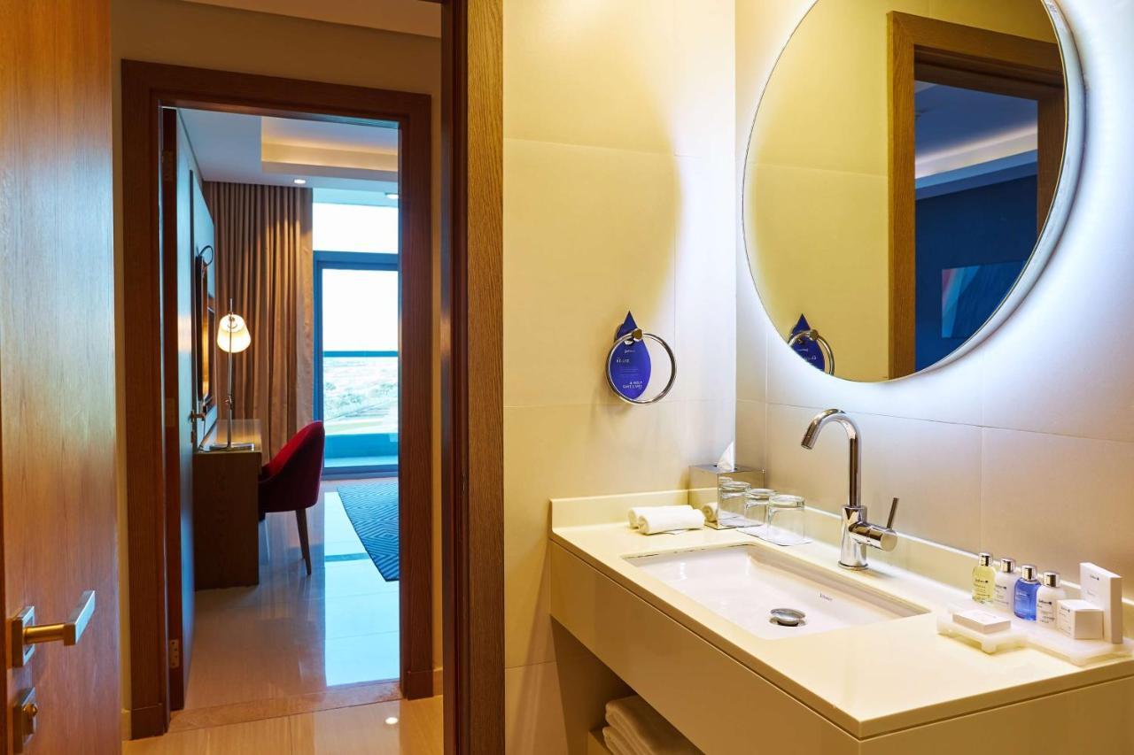 Hotel Radisson Blu Silicon Oasis 4*