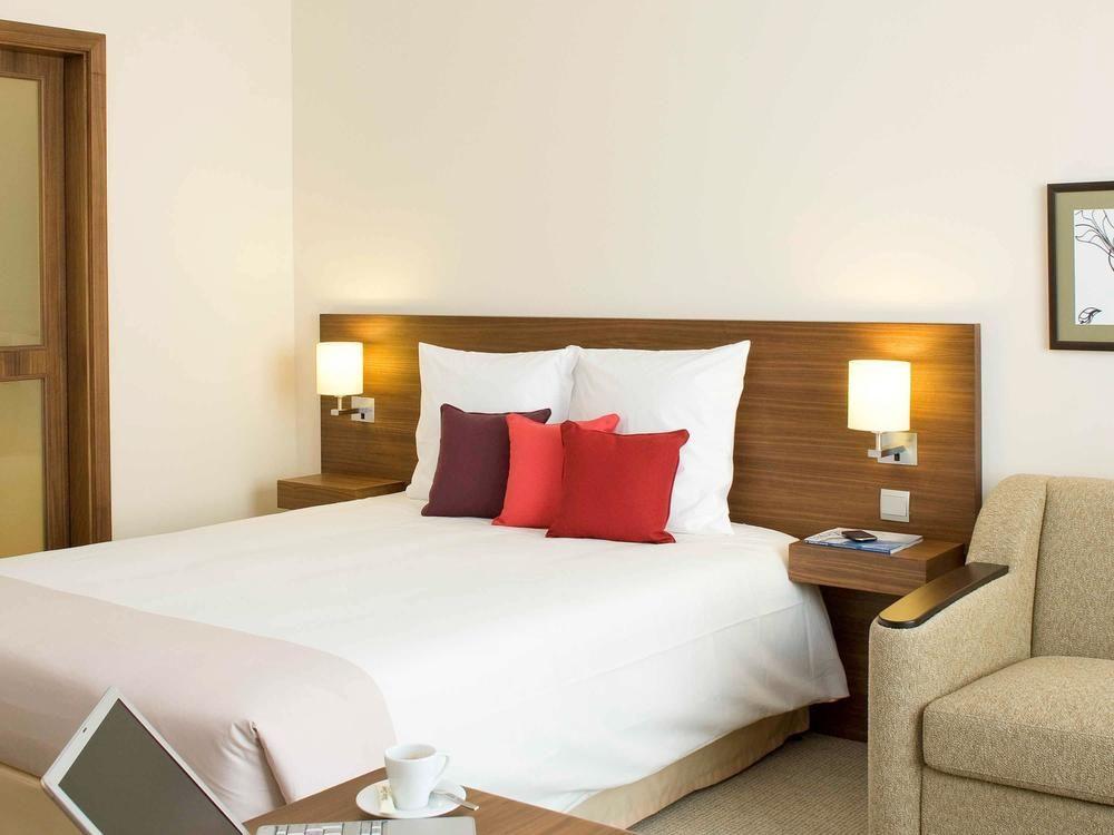 Novotel Deira Creekside Hotel 4*