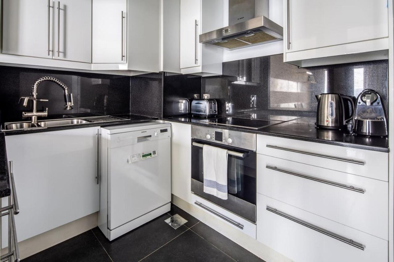 Frank Porter - Bahar 1 Apartment Dubai