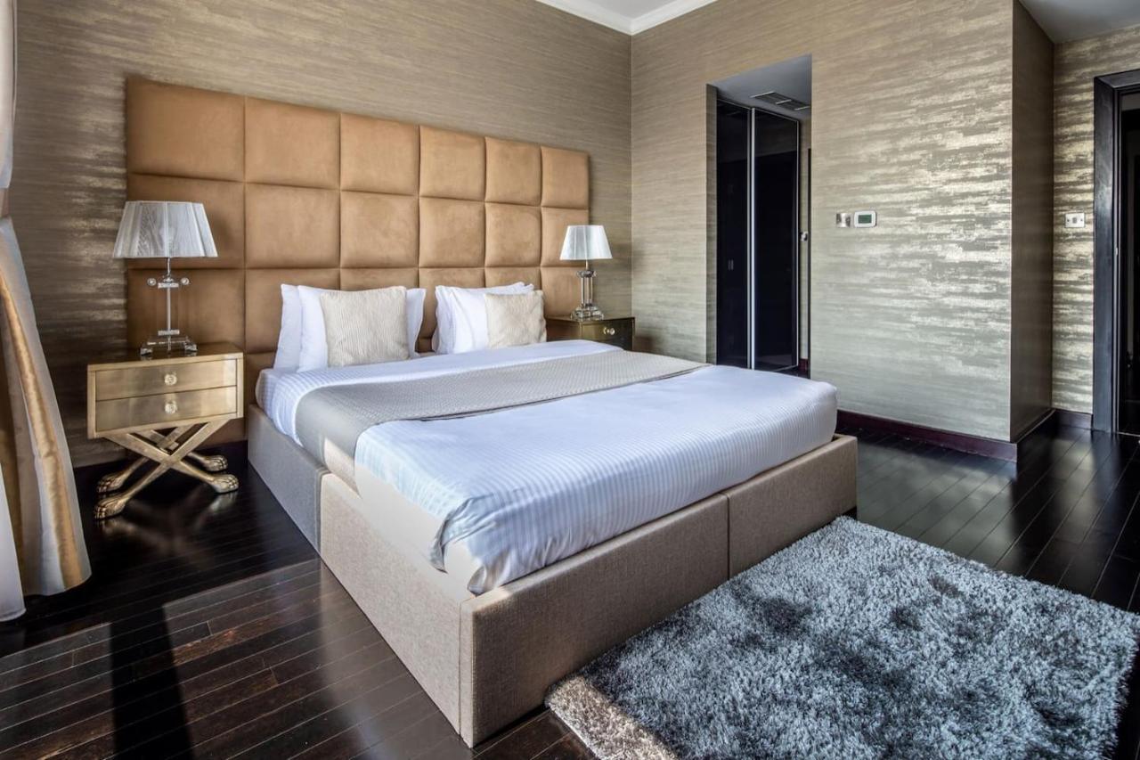 Frank Porter - Bahar 1 * Dubai