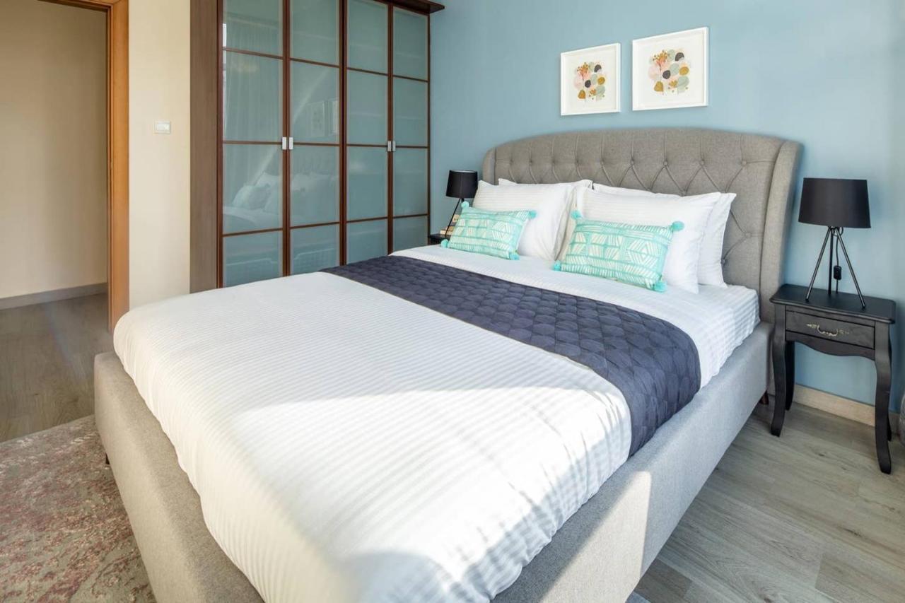 Frank Porter - Marina Diamond 4 Apartment Dubai