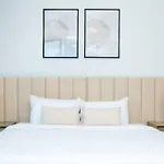 Lux - Spectacular Dubai Marina Waterfront Suite 2
