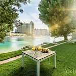 Lux - The Savoy Palm Villa