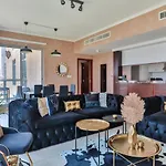 Higuests - Luxurious Apartment With Burj Khalifa Views