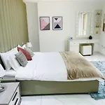 Luxury Casa - Magnum Sea View Apartment 2Br At Jbr Beach