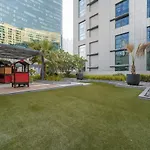 Higuests - Cozy Studio With Balcony In Business Bay