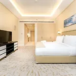 Fam Living - Palm Tower - Palm Jumeirah - Panoramic Studios