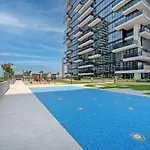 Primestay - Brand New 1Br With Modern Amenities, Near To Metro
