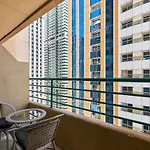 1Br For 4 Guests In Marina Crown