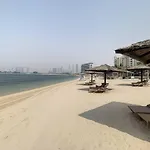 Key View - Jash Falqa, Palm