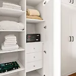 Luxury Apartment At Discovery