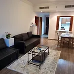 Granada Apartments Mag 218