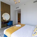 Luxury 2-Br Apt With Burj View