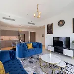 Luxury 2-Br Apt With Burj View