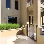 Livbnb - 2Br Close To Souk Mall And Burj Al Arab