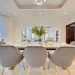 Prestigious 5Br Villa With Assistant Room And Private Pool In Frond O Palm Jumeirah By Deluxe Holiday Homes