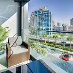 Spacious Apartment In Address Beach Residence