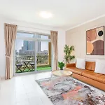 Lux Bnb I Una Tower I Lakes View