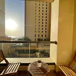 Amwaj Jbr Walk Beachfront Apt
