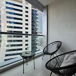 Ain Dubai View 1 Bedroom In Dubai Marina