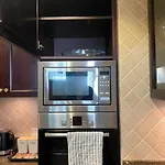 Luxurious Burj View Oasis 2 Bedroom Apartment