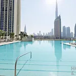 Luxurious 3Br With Burj Khalifa Views