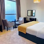 Stunning Sea And Marina View Apartment