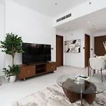 Nasma Luxury Stays - Exclusive Marina-Front Living At No 9 Dubai Marina
