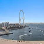 First Class 2Br Vibrant Waterfront District