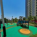 Frank Porter - Aykon City Tower