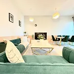 Onetree Stays Vaction Homes-Private Room In Shared Apartment