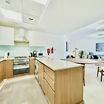 Venduras - Charming 1-Bedroom Haven In Jaddaf