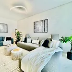Venduras - Charming 1-Bedroom Haven In Jaddaf