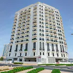 Comfortable Studio With Dubailand Vibes