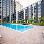 Livbnb - 2B In Green Heart Of Dubai , Dubai Hills